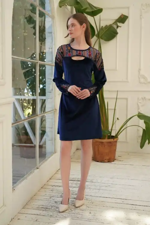 İPEKMOOD İPEKMOO PUL PAYET DETAYLI KADİFE ELBİSE İPK2204
